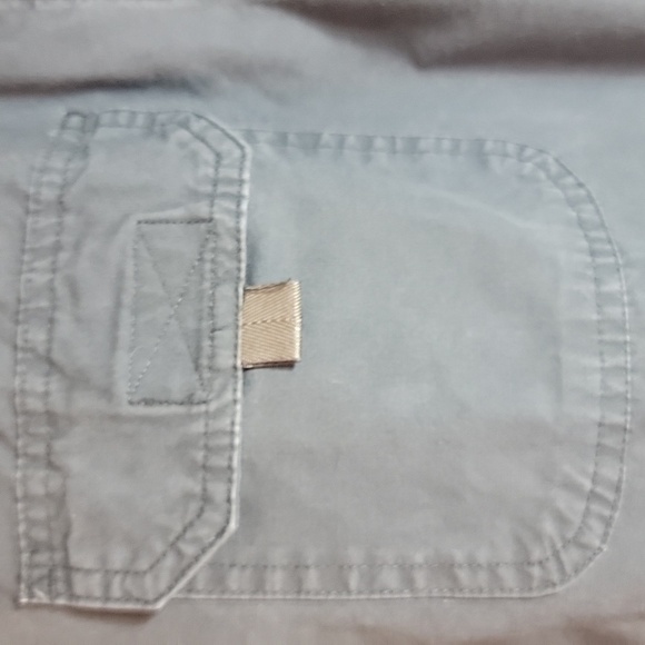 Wrangler Men's size Medium Grey shirt with front pockets - Picture 3 of 4